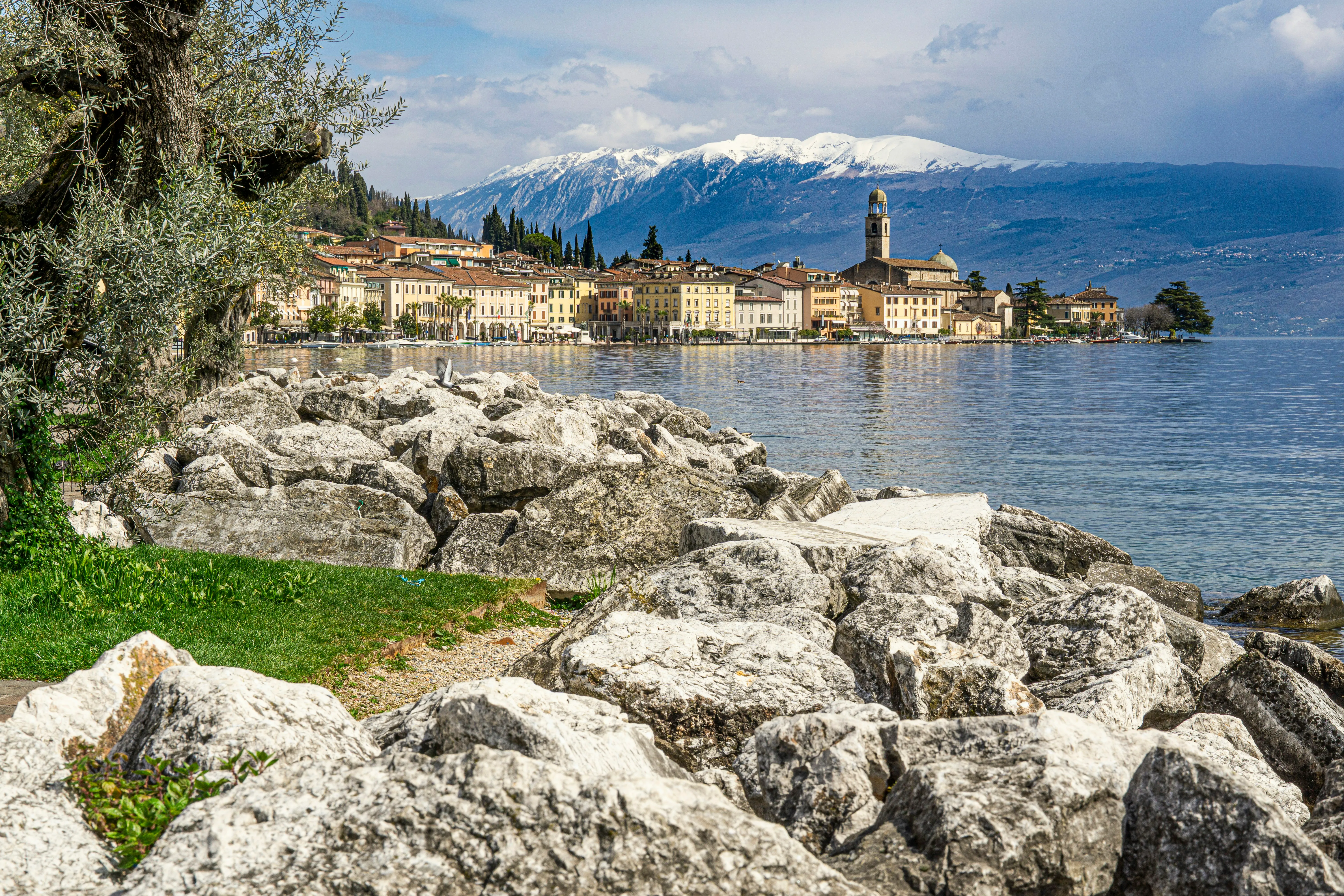 Lake Garda panorama